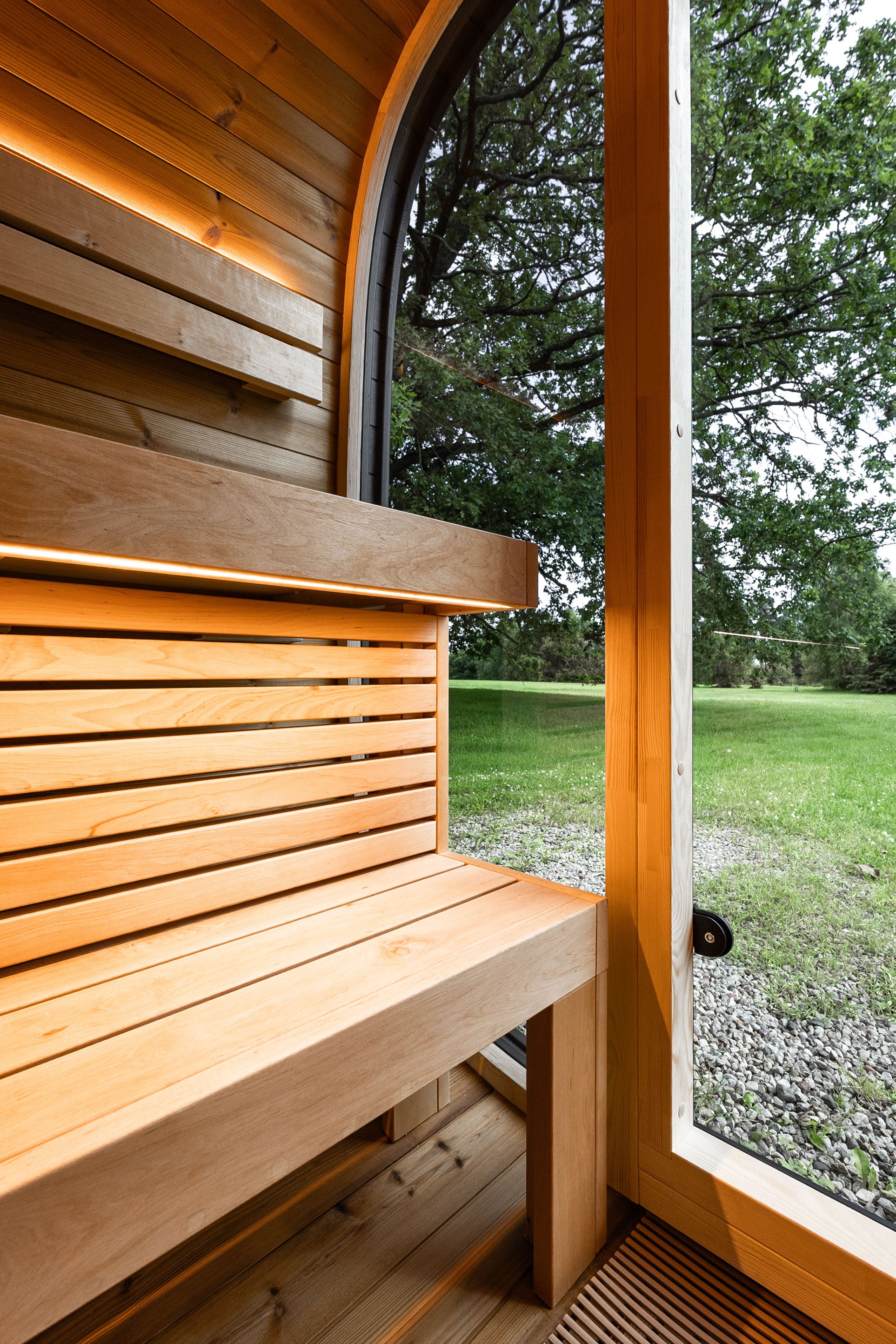 6 Person Outdoor Sauna - Leil® Black Cube Comfort