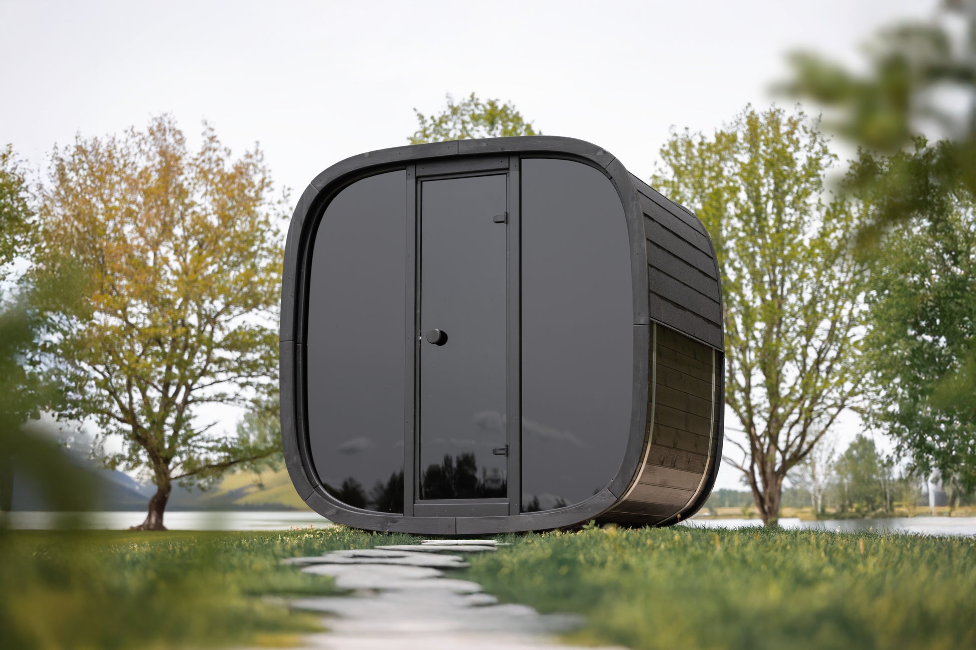 4 Person Outdoor Sauna - Leil® Black Cube Classic