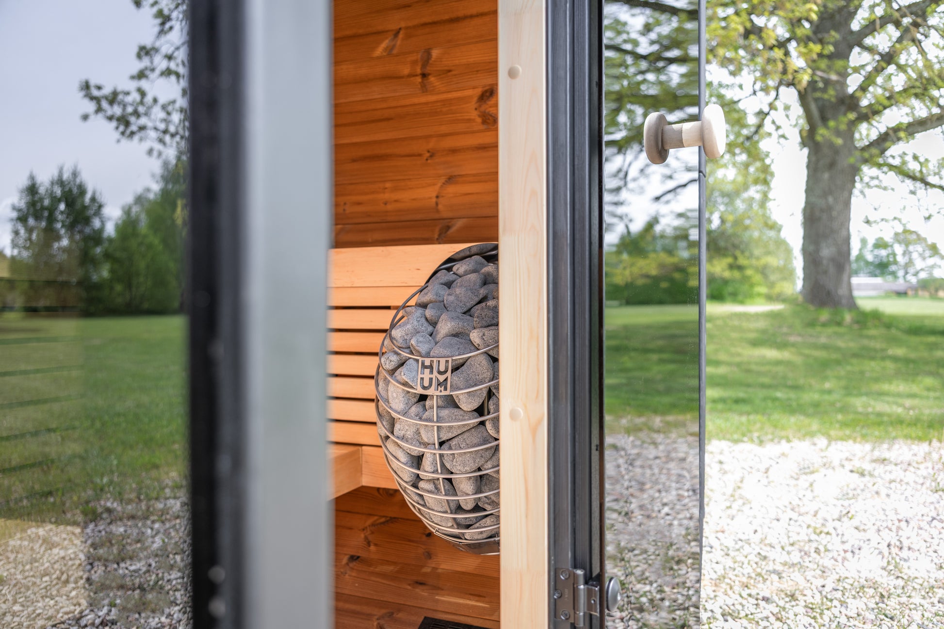 4 Person Outdoor Sauna - Leil® Black Cube Classic