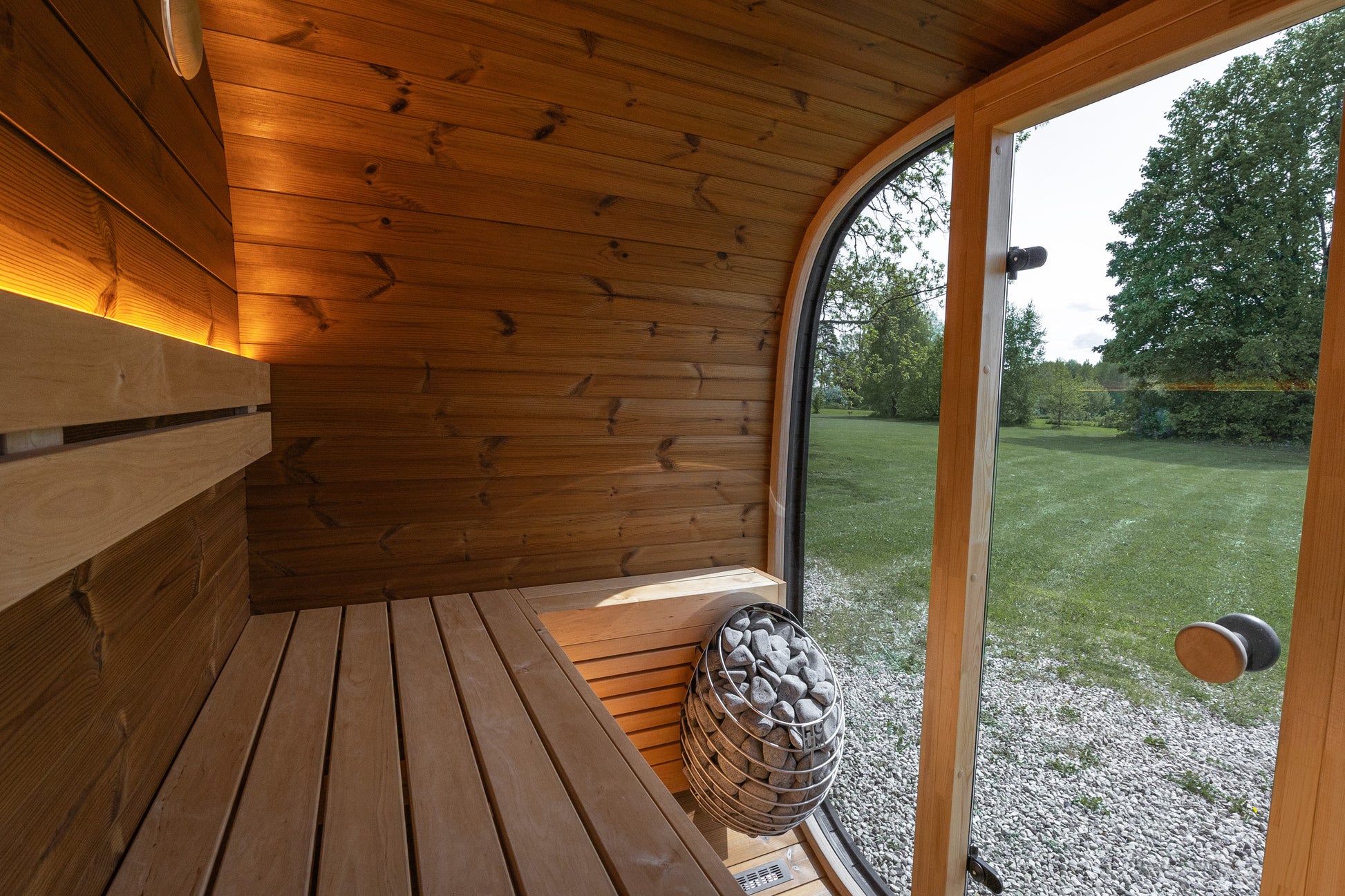 4 Person Outdoor Sauna - Leil® Black Cube Classic