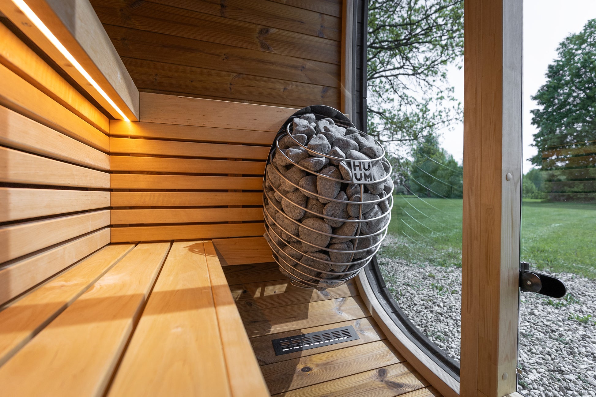 4 Person Outdoor Sauna - Leil® Black Cube Classic