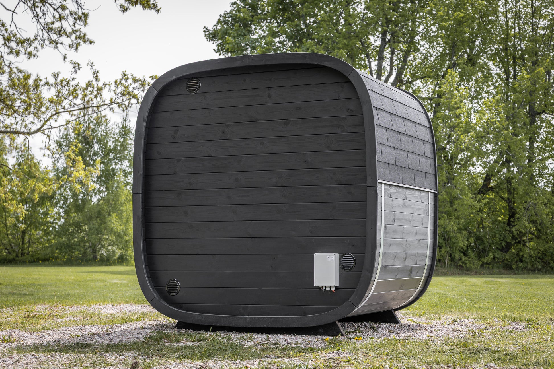 4 Person Outdoor Sauna - Leil® Black Cube Classic