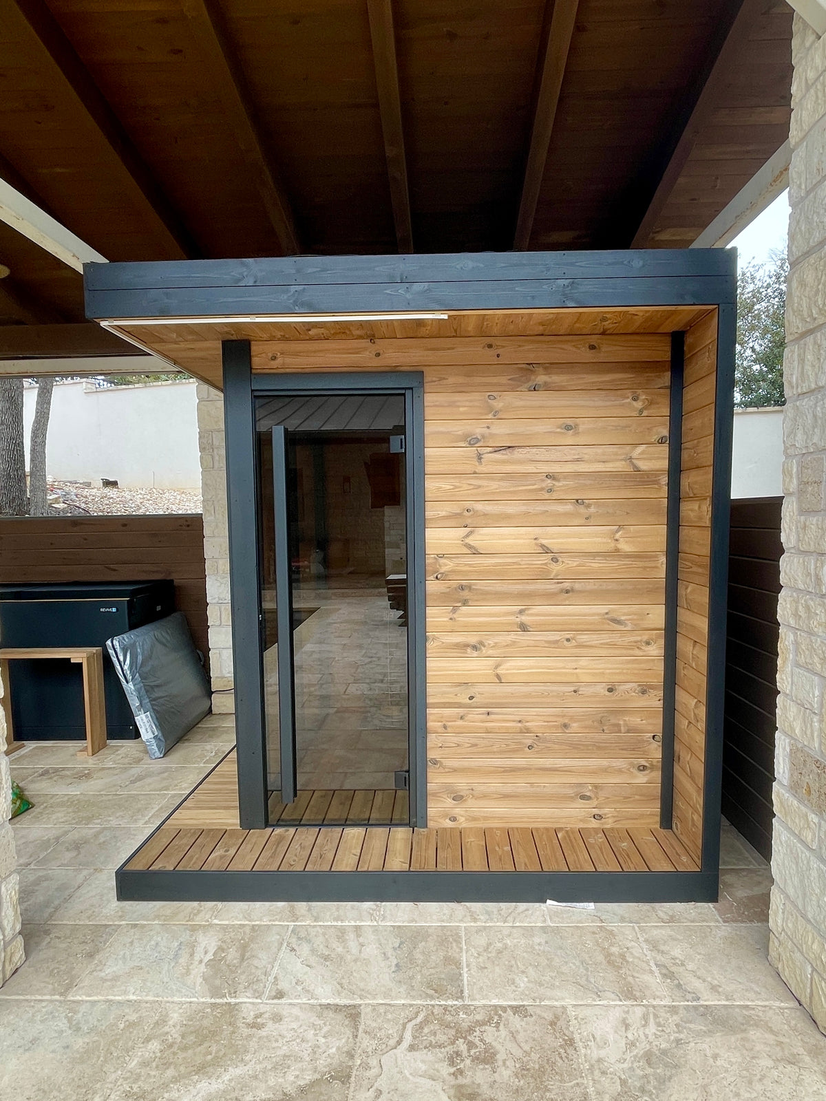 6 Person Outdoor Sauna - Model GL6