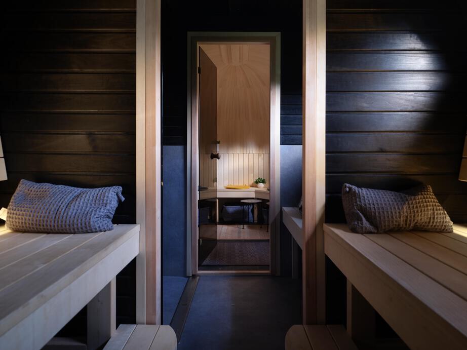 6 Person Outdoor Sauna