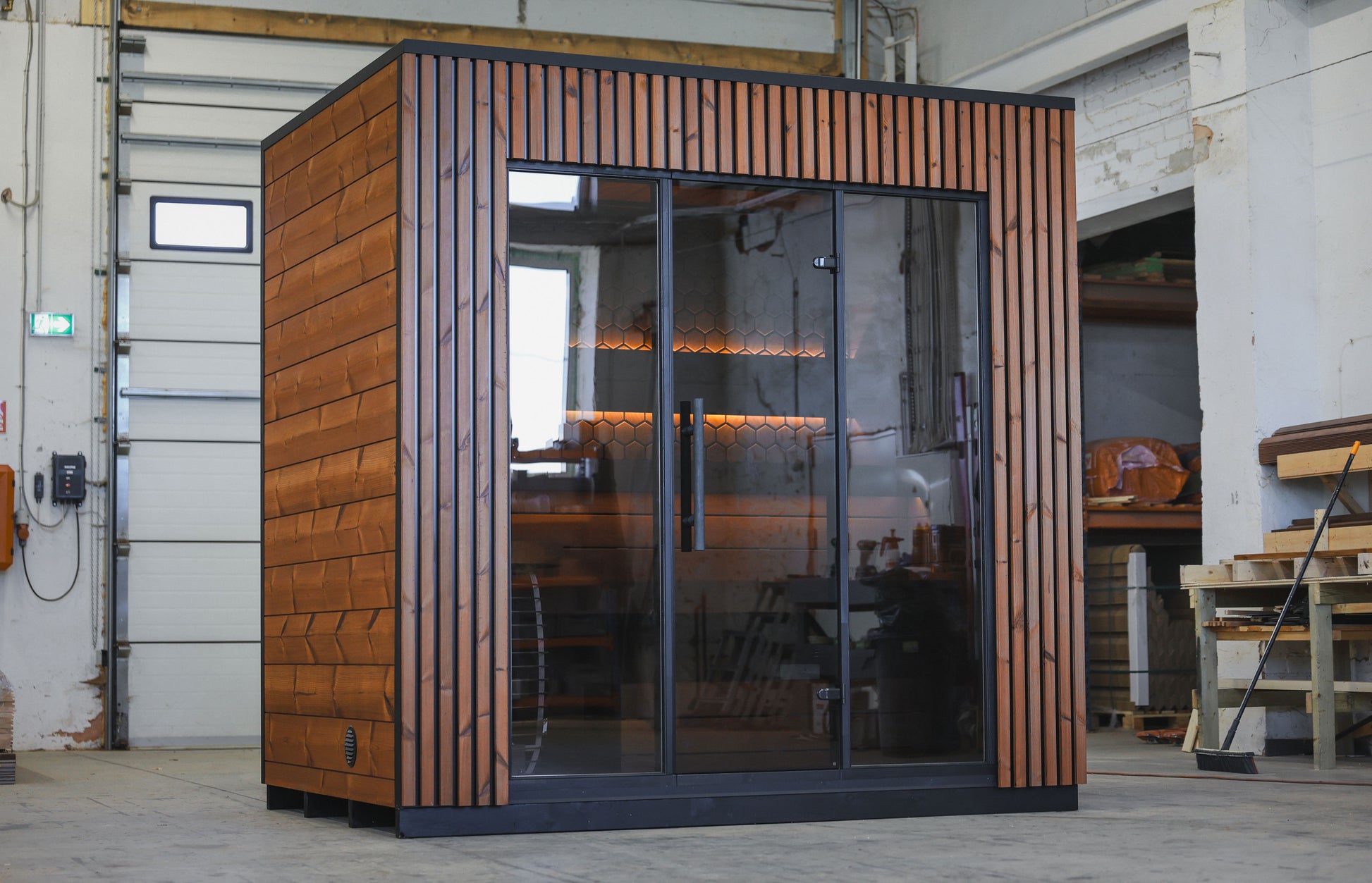 4 Person Outdoor Sauna - Leil® Viva 250