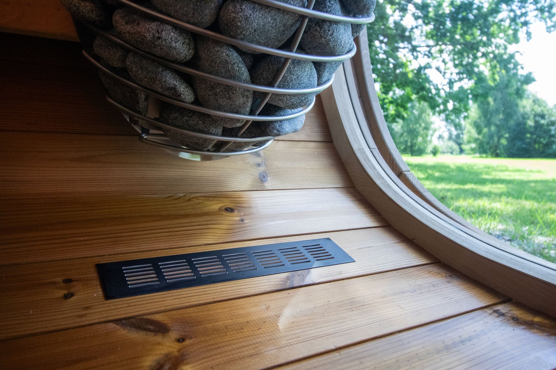 4 Person Outdoor Sauna - Leil® Black Cube Classic